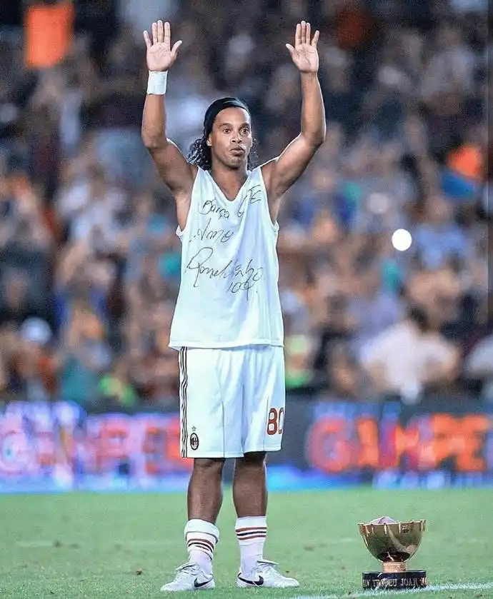 育界和汽车 育界和汽车